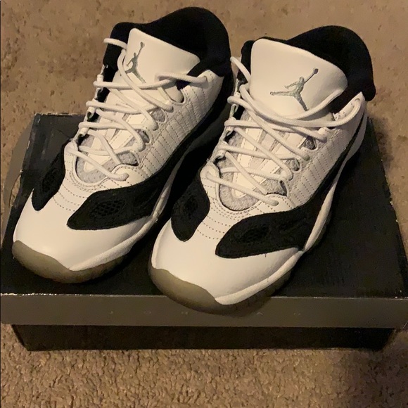 Retro Jordan 11 lows - Picture 2 of 4